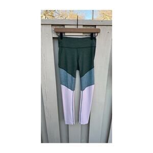OUTDOOR VOICES Green & Pink Two Toned Warmup Leggings Size XS